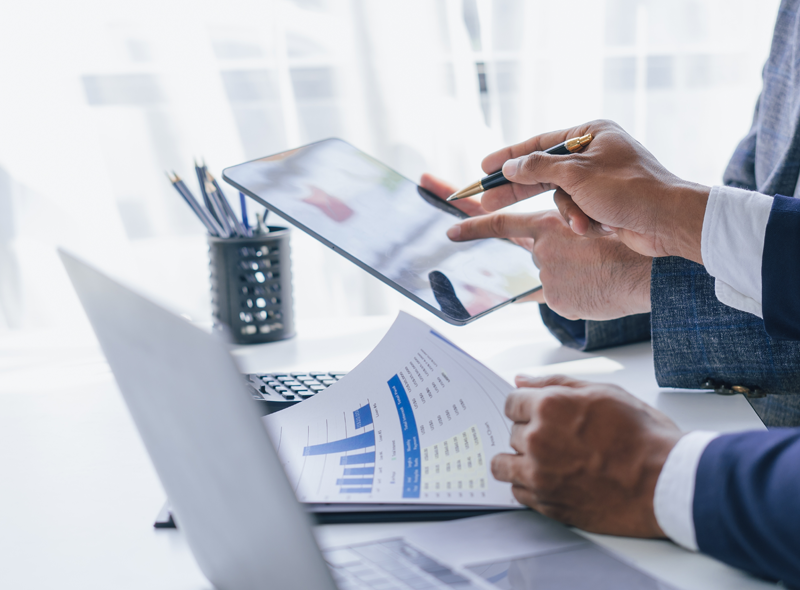Contract Drafting and Review Header Banner Image
